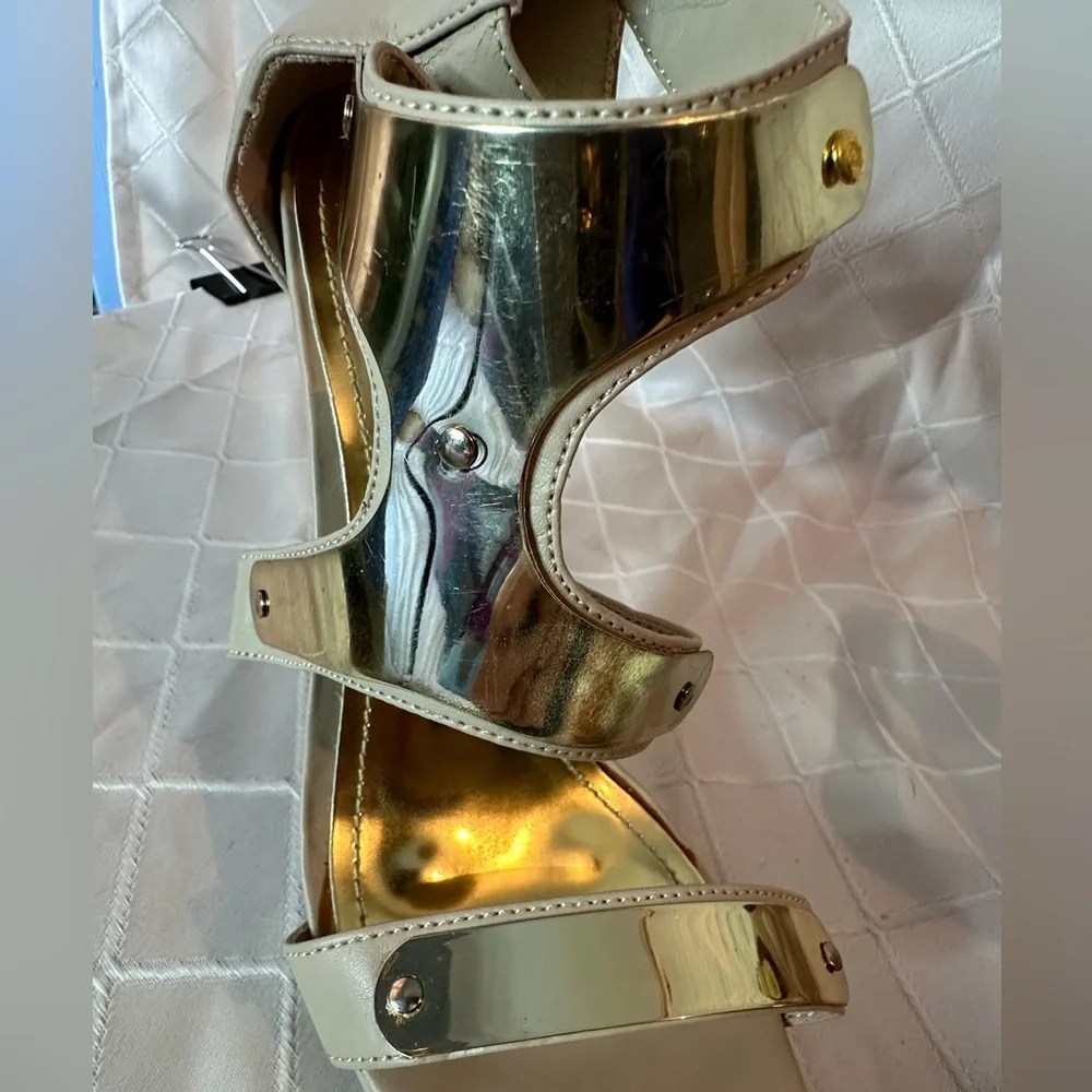 Aldo Beige Strappy Heels with Brass Accents, size 9 - Picture 3 of 16
